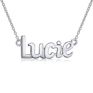 Stříbrný řetízek se jménem LUCIE