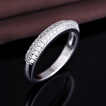 OLIVIE Stříbrný prsten s čirými zirkony od Olivie 2181 Velikost prstenů: 5 (EU: 47 - 50) Ag 925; ≤2,8 g.