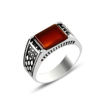 OLIVIE Pánský stříbrný prsten ČERVENÝ ACHÁT 5701 Velikost prstenů: 10 (EU: 62-64) Ag 925; ≤7 g.