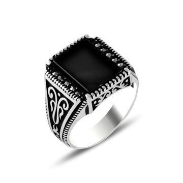 OLIVIE Pánský stříbrný prsten ONYX 5702 Velikost prstenů: 10 (EU: 62-64) Ag 925; ≤8,3 g.