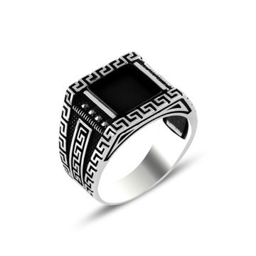 OLIVIE Pánský stříbrný prsten ONYX 5703 Velikost prstenů: 10 (EU: 62-64) Ag 925; ≤8 g.