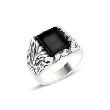 OLIVIE Pánský stříbrný prsten ONYX 5715 Velikost prstenů: 10 (EU: 62-64) Ag 925; ≤8,3 g.