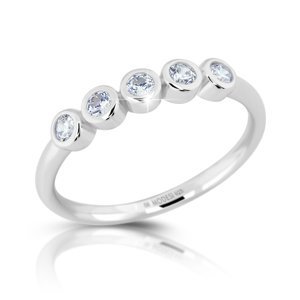 Modesi Blyštivý stříbrný prsten se zirkony M01016 51 mm