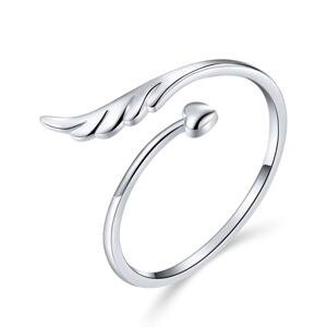Klenoty Amber Stříbrný prsten srdce s andělským křídlem - uni velikost