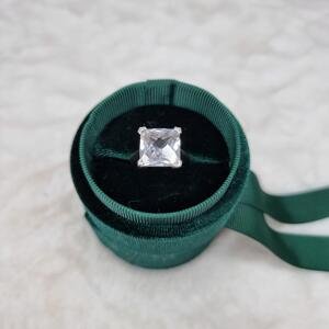 Aranys Stříbrný prsten s masivním zirkonem, 51 03207