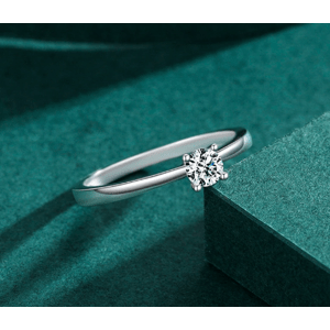 Aranys Stříbrný prsten s třpytivým zirkonkem, 55 54697