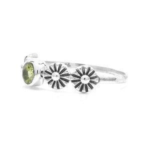 Aranys Stříbrný prsten olivín kytičky, 51 06353