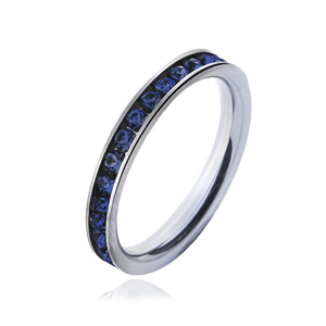 Prsten z chirurgické oceli s tmavě modrými zirkony - Velikost: 57