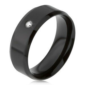Černý ocelový prsten, čirý kamínek, zkosené okraje - Velikost: 60