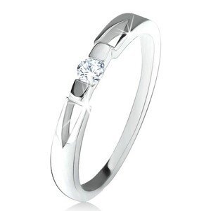 Prsten z čirým kulatým zirkonem, trojúhelníkové výřezy, stříbro 925 - Velikost: 54
