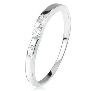 Lesklý prsten s čirými zirkony, zakřivená ramena, ze stříbra 925 - Velikost: 50