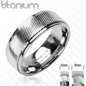 Titanový prsten s diagonálními pruhy - Velikost: 65