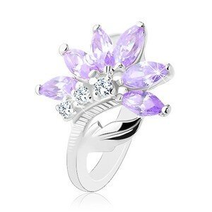 Blýskavý prsten ve stříbrné barvě, světle fialový květ, lesklý list - Velikost: 48