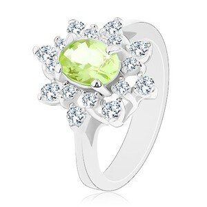 Blýskavý prsten stříbrné barvy, světle zelený zirkonový ovál, čiré lupínky - Velikost: 52