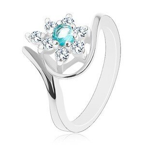 Prsten stříbrné barvy, zářivý čirý květ se světle modrým středem, oblouky - Velikost: 56