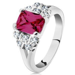 Prsten ve stříbrném odstínu, růžový zirkonový obdélník, čiré zirkonky - Velikost: 61