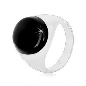 Stříbrný prsten 925 s černou oválnou glazurou a lesklými rameny - Velikost: 53