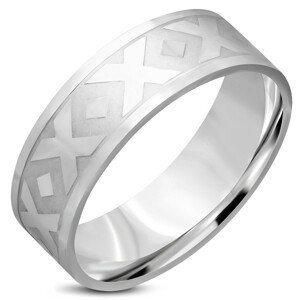 Prsten stříbrné barvy z chirurgické oceli - motiv "X", kosočtverce, 8 mm - Velikost: 57