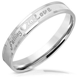 Prsten z chirurgické oceli - nápis "falling in Love", lesklé linie, matný pás, 3,5 mm - Velikost: 46