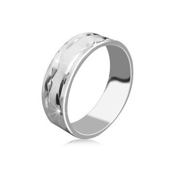 Stříbrný prsten 925 - matný povrch, zářezy ve tvaru křížků a lesklou linií - Velikost: 52