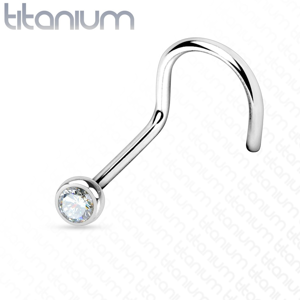 Titanový piercing do nosu stříbrné barvy, zahnutý konec - čirý zirkonek 1,5 mm, tloušťka 1 mm