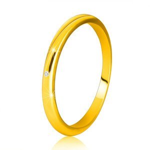 Prsten ze žlutého 14K zlata - tenká hladká ramena, čirý zirkon - Velikost: 49
