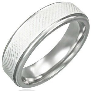 Prsten z chirurgické oceli - diagonální linie - Velikost: 54