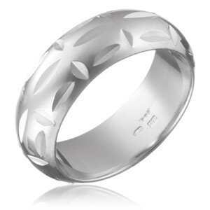 Prsten ze stříbra 925 - lesklé zářezy, kolmo uložené prohlubinky - Velikost: 57