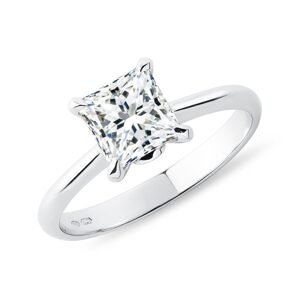 Prsten s lab grown diamantem princess v bílém zlatě KLENOTA