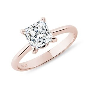 Prsten s lab grown diamantem princess v růžovém zlatě KLENOTA