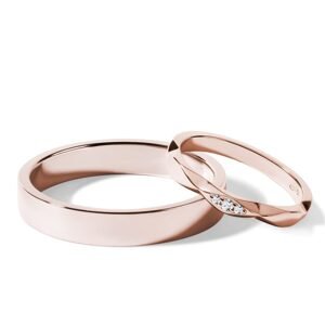 Set snubních prstenů s 3 diamanty v růžovém zlatě KLENOTA