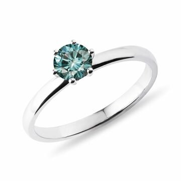 Zásnubní prsteny s barevným diamantem