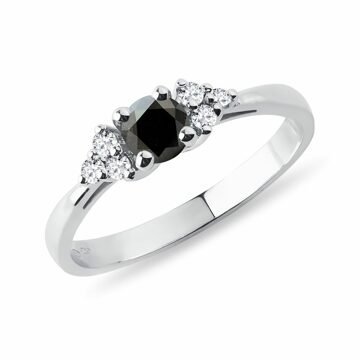 Zlatý zásnubní prsten černý diamant KLENOTA