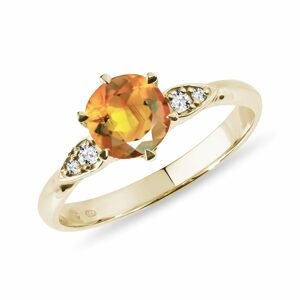 Citrínový prsten ve žlutém zlatě s diamanty KLENOTA