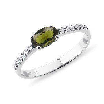 Vltavínový prsten s diamanty v bílém zlatě KLENOTA