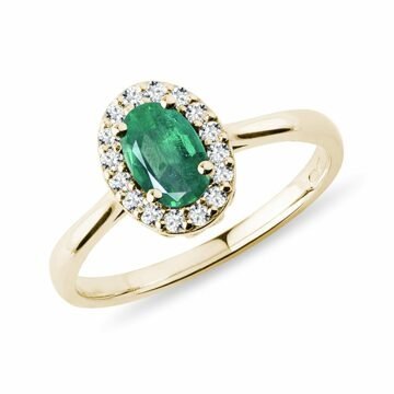 Zlatý prsten s oválným smaragdem a diamanty KLENOTA