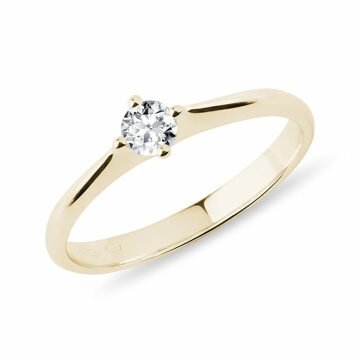 Minimalistický prsten s diamantem ve zlatě KLENOTA