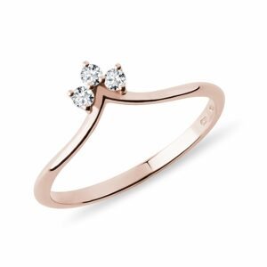 Chevron prsten z růžového zlata se třemi diamanty KLENOTA