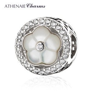 Athenaie přívěsek Romantická perleťová květina PAV110
