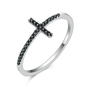 Royal Fashion prsten Třpytivý křížek SCR067 Velikost: 7 (EU: 54-56)
