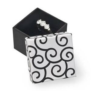 Šperky4U Malá dárková krabička na prsten bílá s ornamenty - KR0194-WH