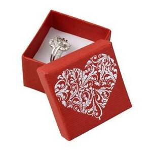 Šperky4U Červená krabička na prsten s ornamentálním srdcem - KR0240-R